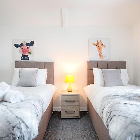 Parking, Smart Tv'S In All Rooms, Central Location Swansea Eksteriør billede