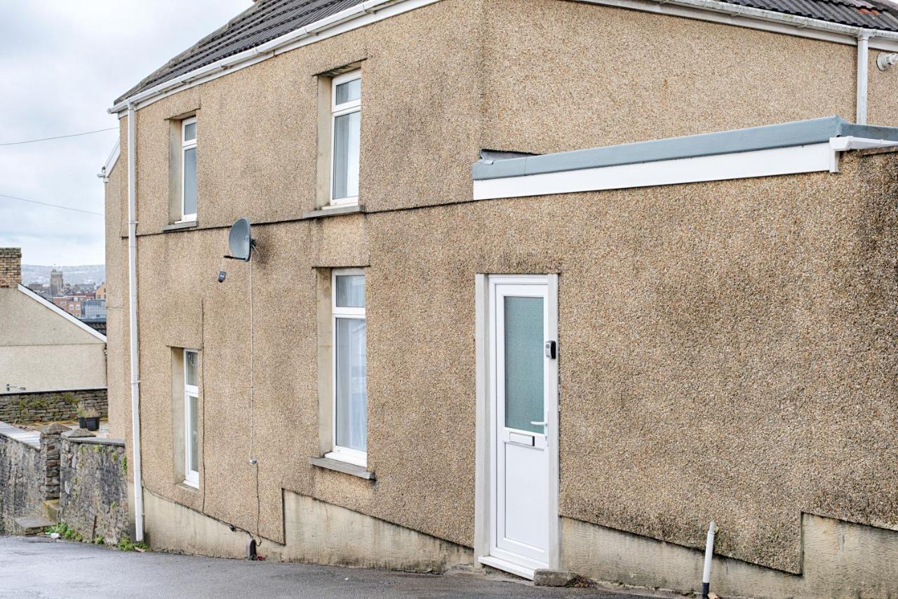 Parking, Smart Tv'S In All Rooms, Central Location Swansea Eksteriør billede