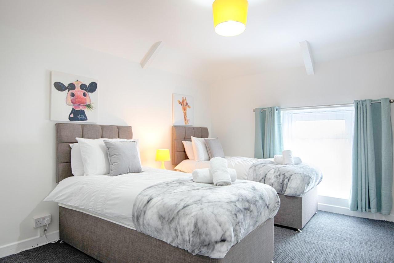 Parking, Smart Tv'S In All Rooms, Central Location Swansea Eksteriør billede
