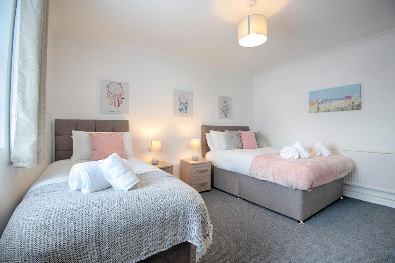 Parking, Smart Tv'S In All Rooms, Central Location Swansea Eksteriør billede